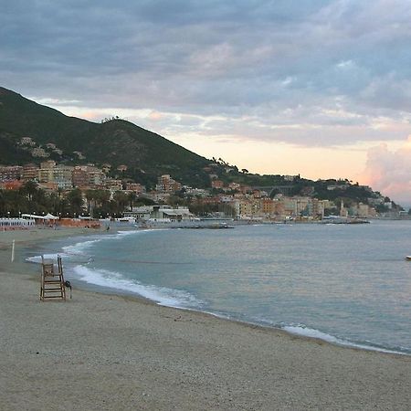 Quiete Ad Un Passo Dal Mare Albisola Superiore Exterior foto
